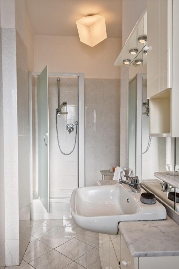 Toc-Toc Apartment A 10 Min Dall'Ospedale Maria Vittoria Turin Exteriör bild