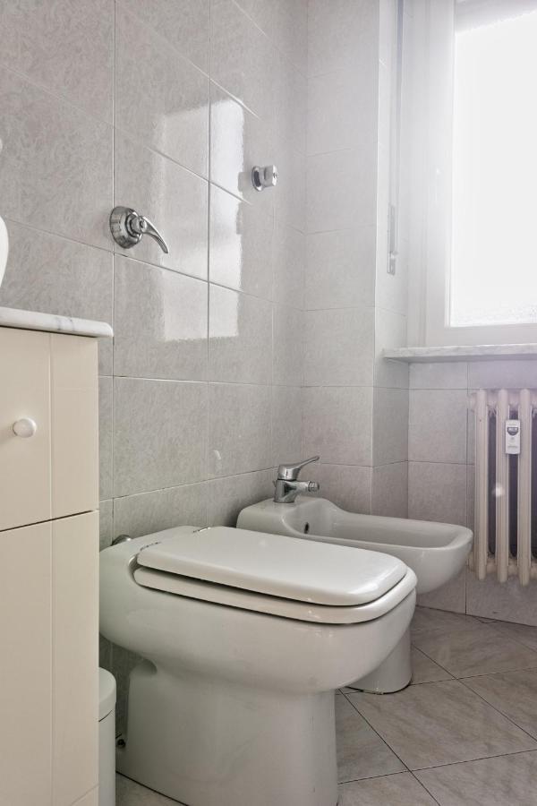 Toc-Toc Apartment A 10 Min Dall'Ospedale Maria Vittoria Turin Exteriör bild